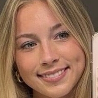 Abby Champlin Desnuda