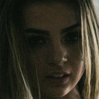 Abby Cremo Desnuda