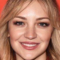 Abby Elliott Desnuda