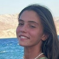 Adi Neeman Desnuda