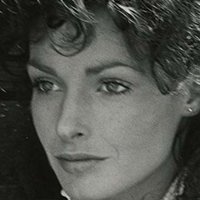 Adrienne Larussa Desnuda