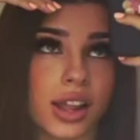 Alexuh1 Desnuda