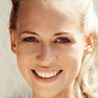 Aline Tausch Desnuda