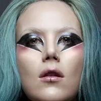 Alissa White-Gluz Desnuda