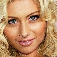 Aly Michalka Desnuda