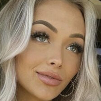 Ambrielle Desnuda