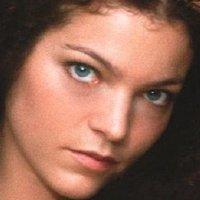 Amy Irving Desnuda