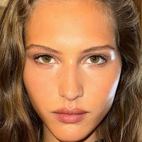 Angelina Kendall Desnuda