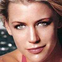 Anneliisa Tonisson Desnuda