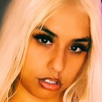 Anya Blush Desnuda