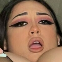 Anya Clouds Desnuda