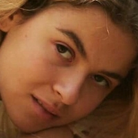 Anya Nigriv Desnuda
