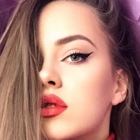 Anya Sokolova Desnuda