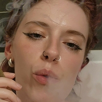 Anya Volz Desnuda