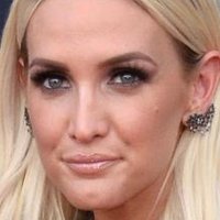 Ashlee Simpson Desnuda