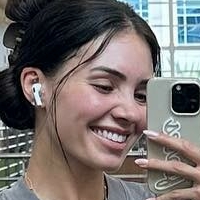 Ashley Flores Desnuda
