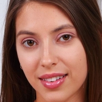Avery Nona Desnuda