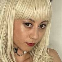 Ayumi K Desnuda