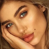 Belle Lucia Desnuda