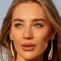 Beth Lily Desnuda