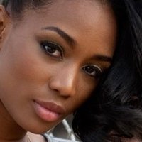 Beverly Sade Desnuda