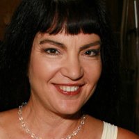 Brinke Stevens Desnuda