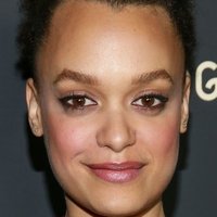 Britne Oldford Desnuda