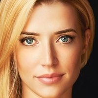 Caitlin Pasquet Desnuda