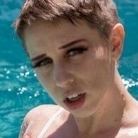 Caitlin Zielinski Desnuda