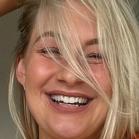 Carys Whittaker Desnuda