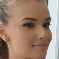 Cassie May Desnuda