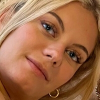 Charlotte Cruise Desnuda