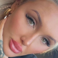 Chloe Louise Harm Desnuda