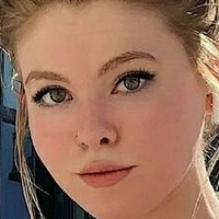 Chloe Mettenbrink Desnuda