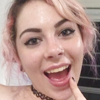 clanni Desnuda
