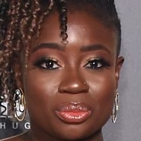 Clara Amfo Desnuda
