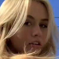 Corrin Schneider Desnuda