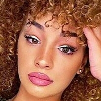 Dana Curly Desnuda