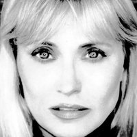 Darlanne Fluegel Desnuda