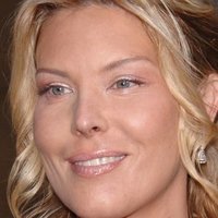 Deborah Kara Unger Desnuda