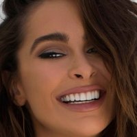 Ellie Gonsalves Desnuda
