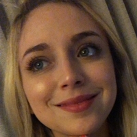 Ellie Schnitt Desnuda