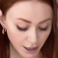 Elzthewitch Desnuda