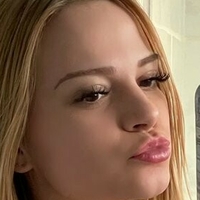 Emily Bridges Desnuda