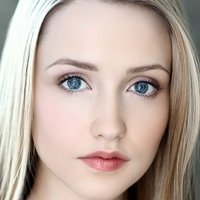 Emily Tennant Desnuda