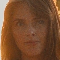 Emily Zeck Desnuda