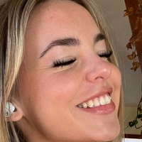 Emma Kotos Desnuda
