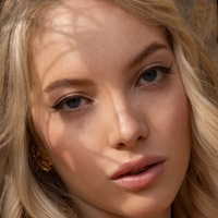 Emma White Desnuda