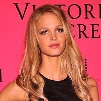 Erin Estelle McQuatters Desnuda