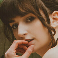 Flora Rodgers Desnuda